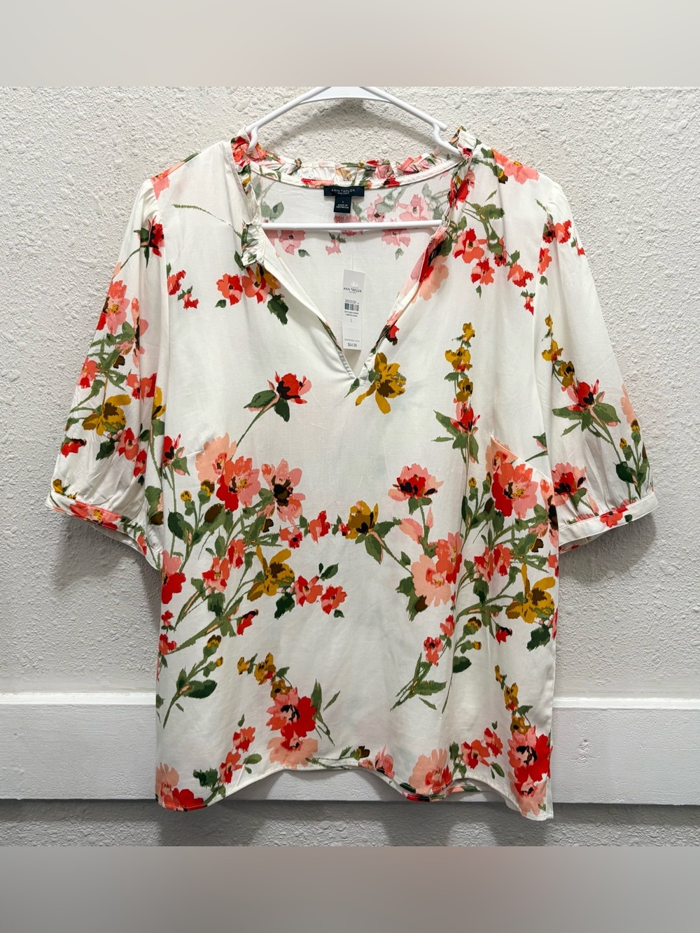 Ann Taylor Factory Floral Split Neck Blouse NWT Large